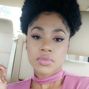 Meet your Posher, Bianca